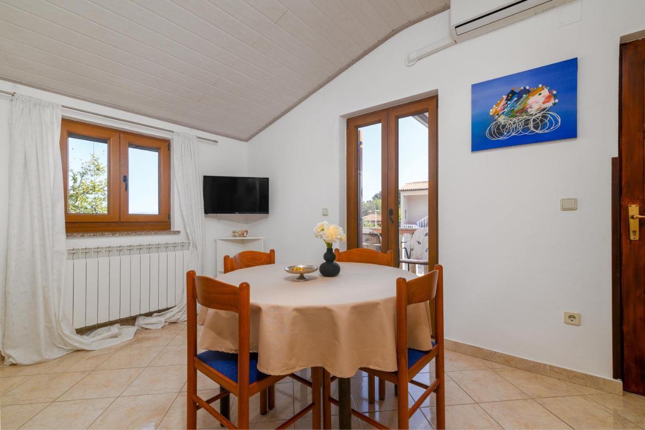 Apartments By The Sea Duga Luka - Prtlog, Labin - 2335 ภายนอก รูปภาพ